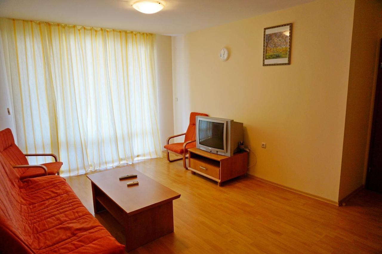 Gt Privilege Fort Beach Apartments Elenite Exteriör bild