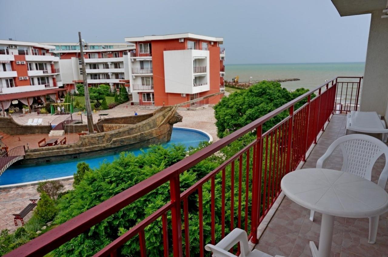 Gt Privilege Fort Beach Apartments Elenite Exteriör bild