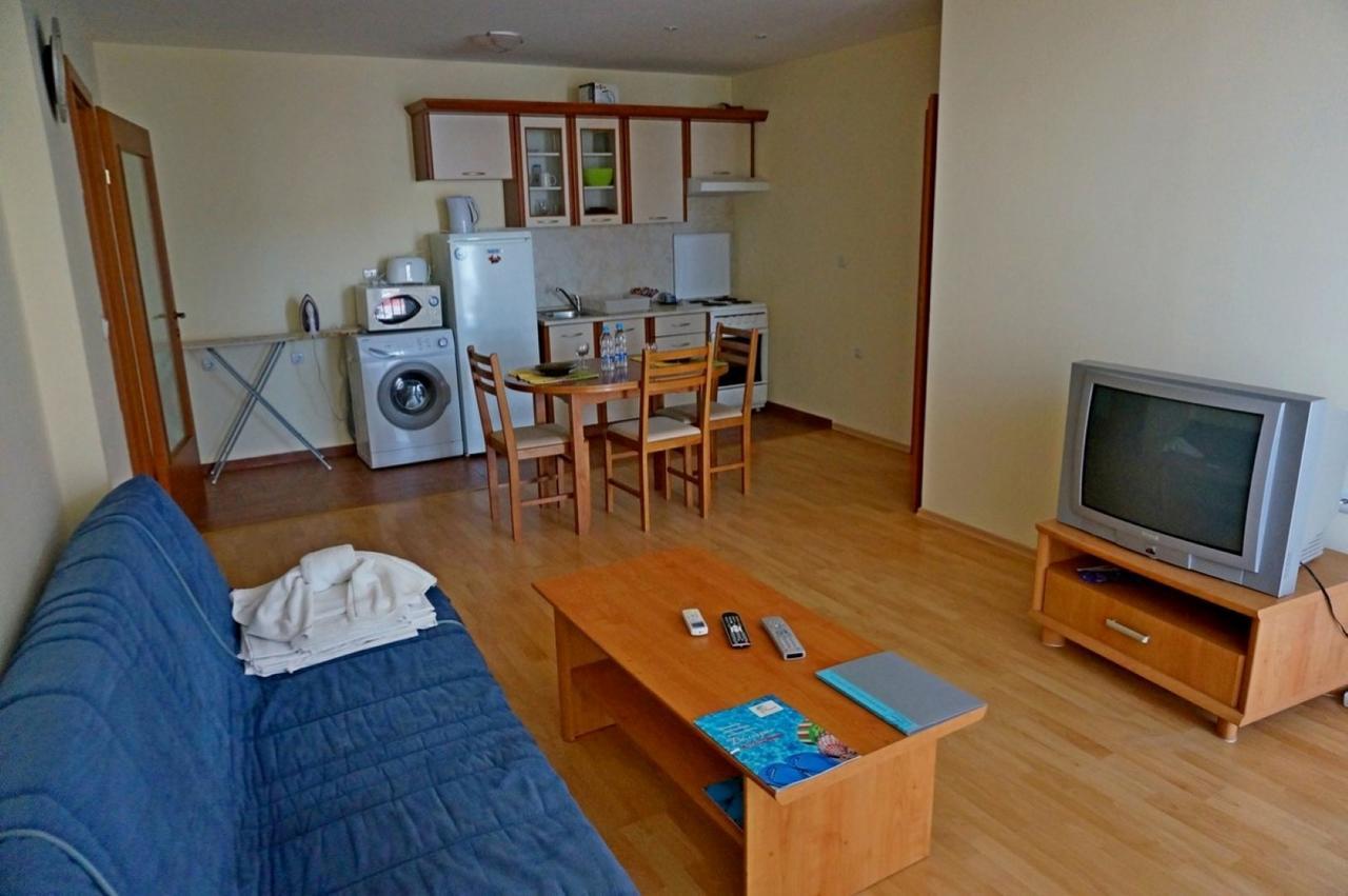 Gt Privilege Fort Beach Apartments Elenite Exteriör bild