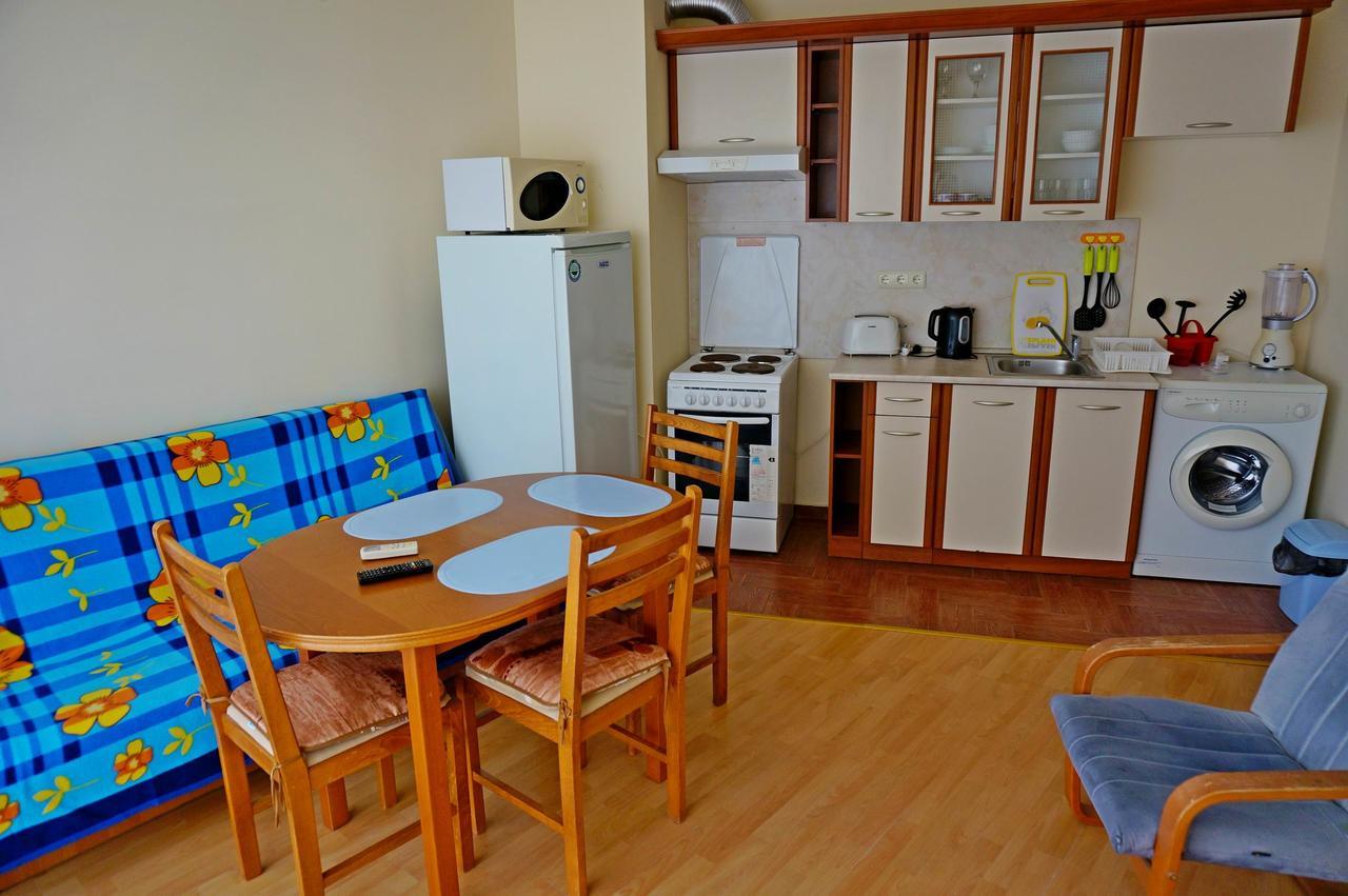 Gt Privilege Fort Beach Apartments Elenite Exteriör bild