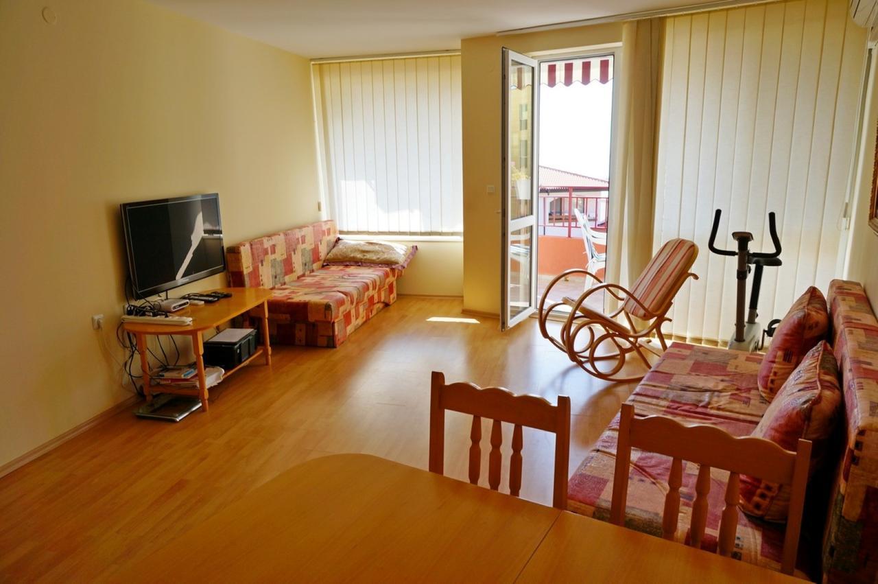 Gt Privilege Fort Beach Apartments Elenite Exteriör bild