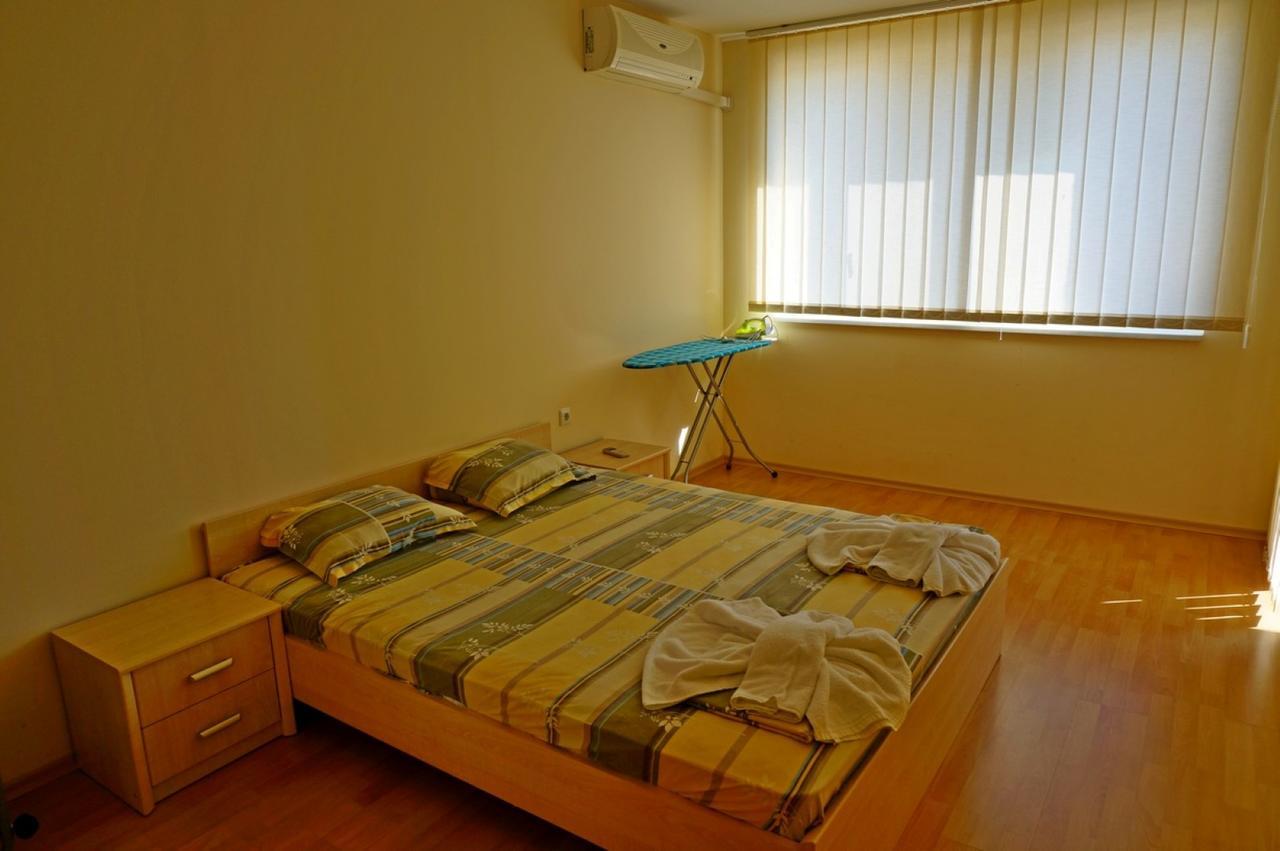 Gt Privilege Fort Beach Apartments Elenite Exteriör bild