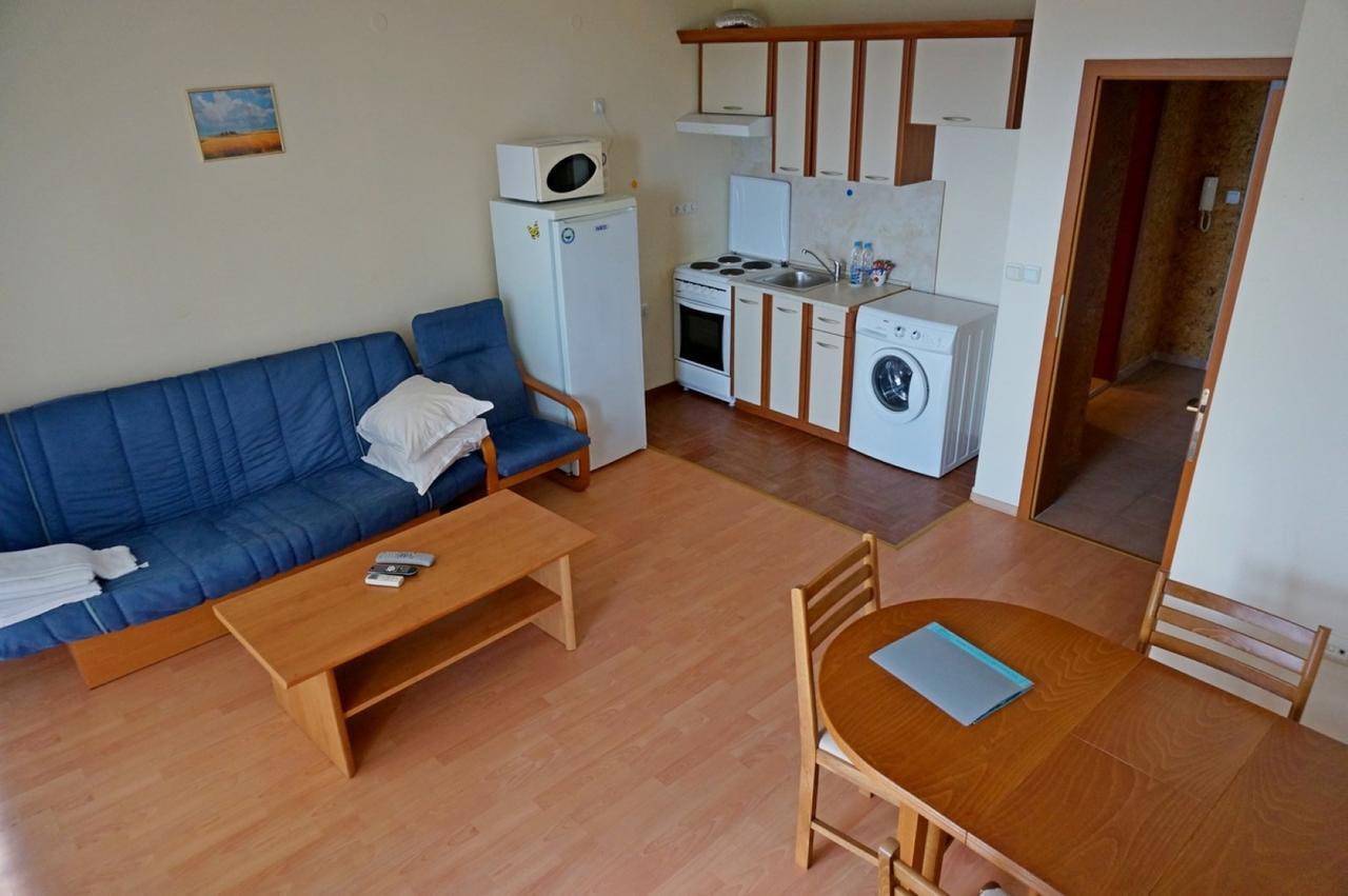 Gt Privilege Fort Beach Apartments Elenite Exteriör bild